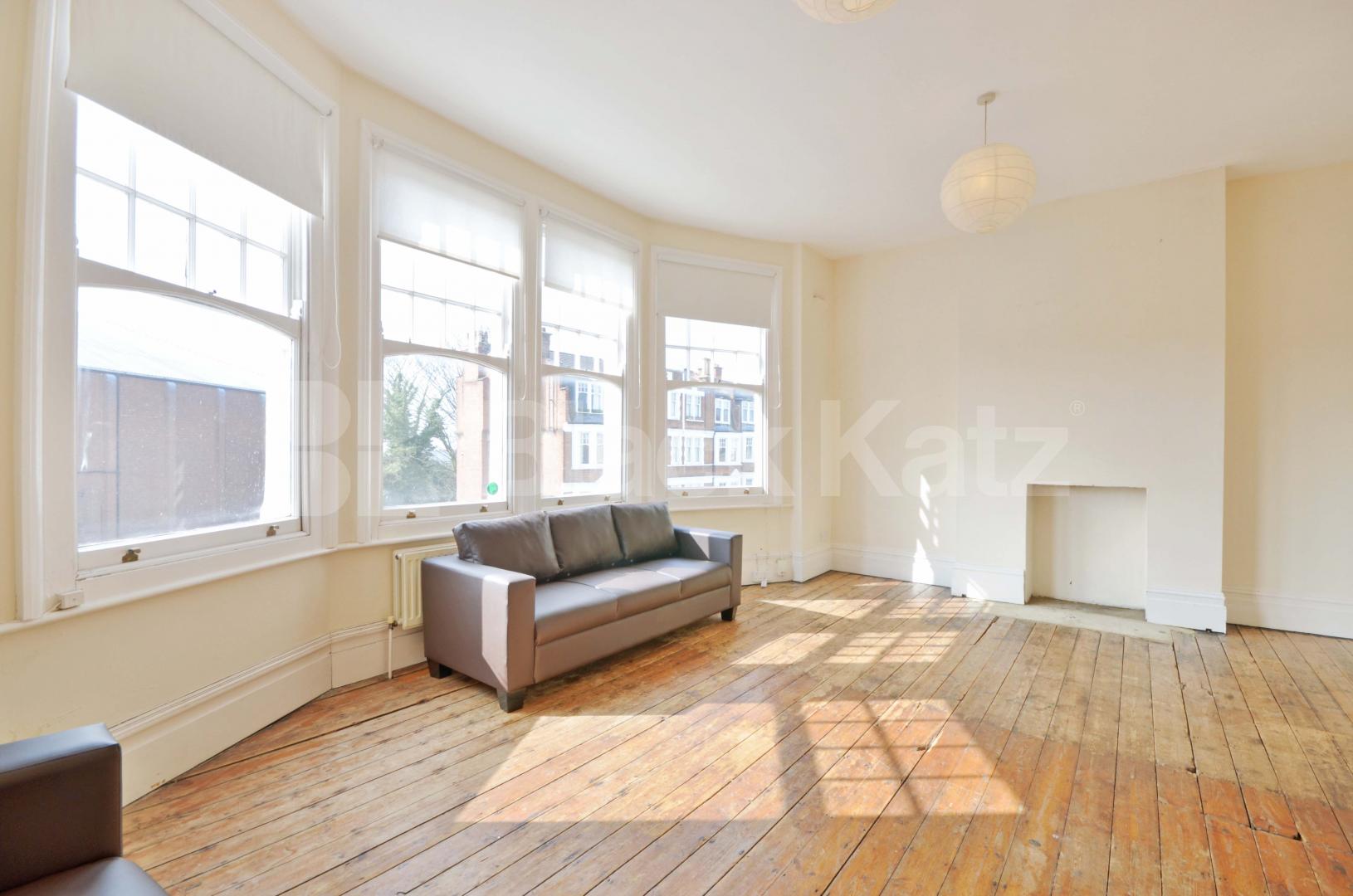 			Large Property !, 2 Bedroom, 1 bath, 1 reception Flat			 Fortis Green Road, Muswell Hill